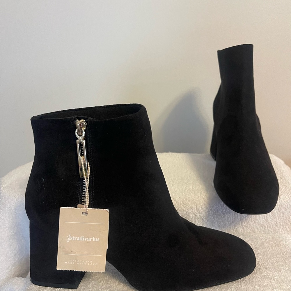 Stradivarius Black Ankle Boots for Women never worn with tags